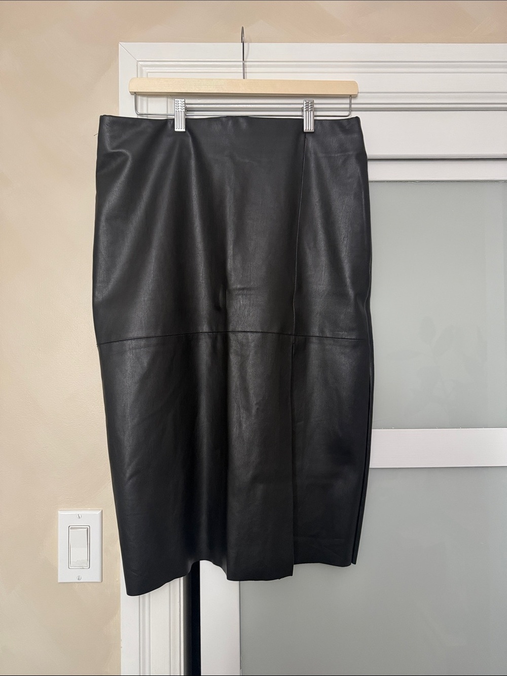 Dynamite Black Faux Leather Pencil Skirt